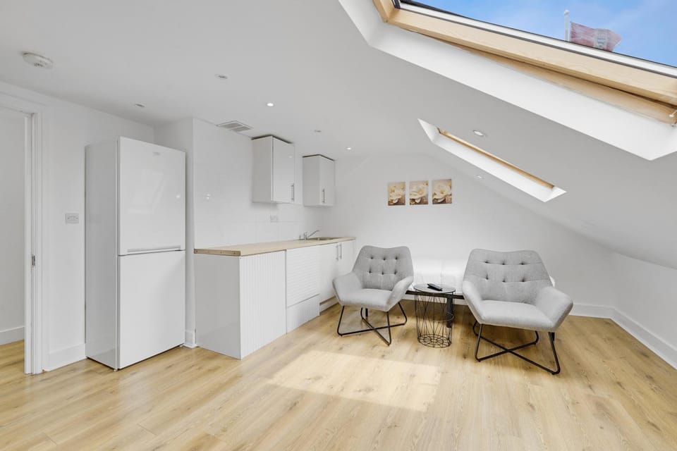 Luxury 8 Rooms & Garden near Excel London Apartment in London