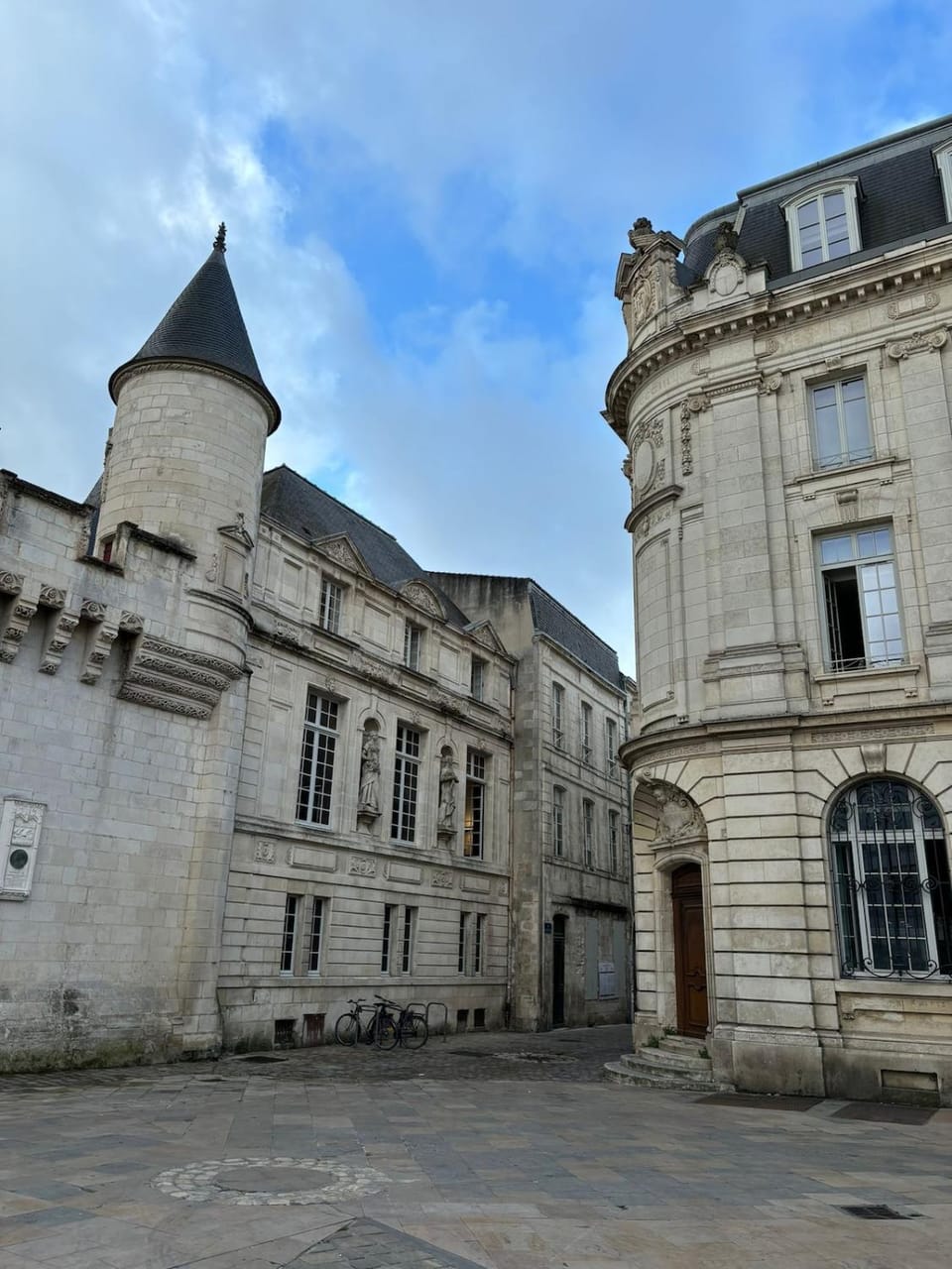 Studio cosy hyper centre la Rochelle Apartment in La Rochelle