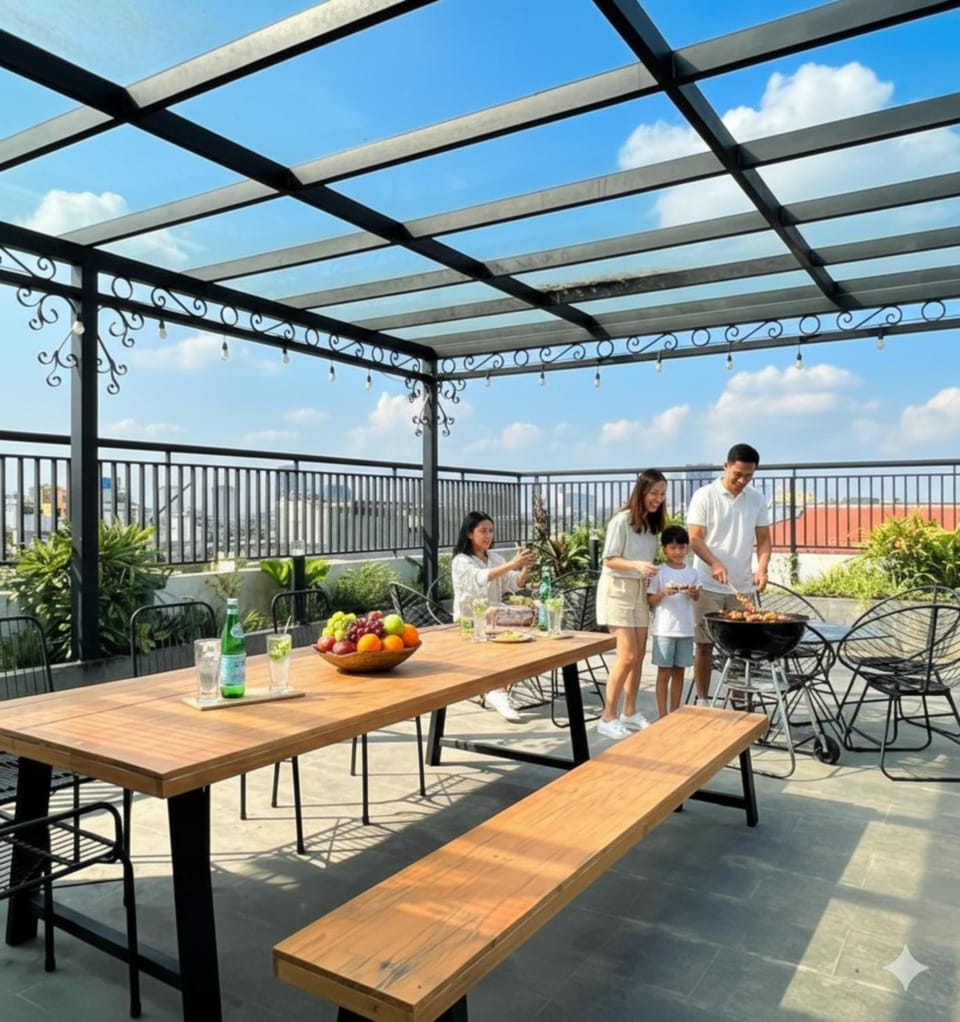 Patio, Day, People, Natural landscape, View (from property/room), Balcony/Terrace, group of guests