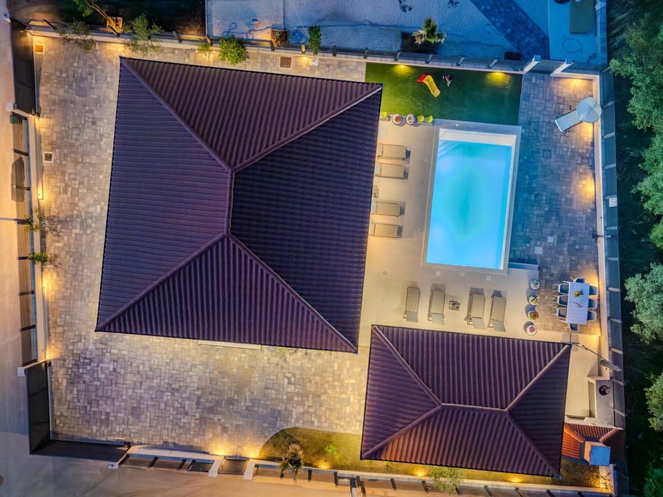 Property building, Pool view, Swimming pool