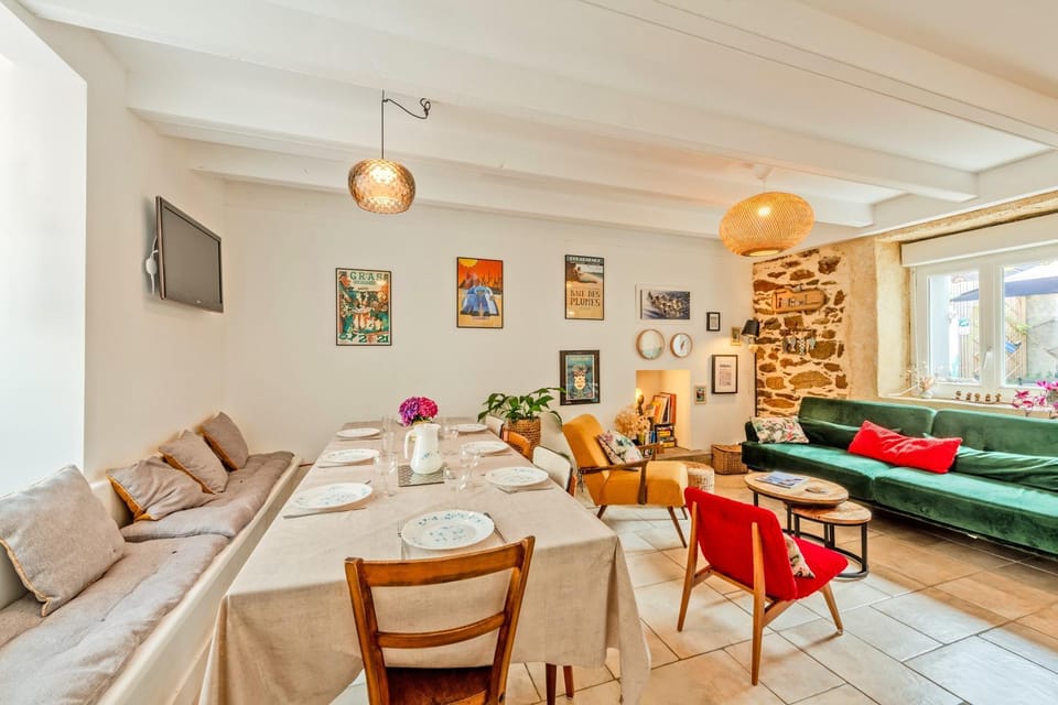 Living room, Dining area