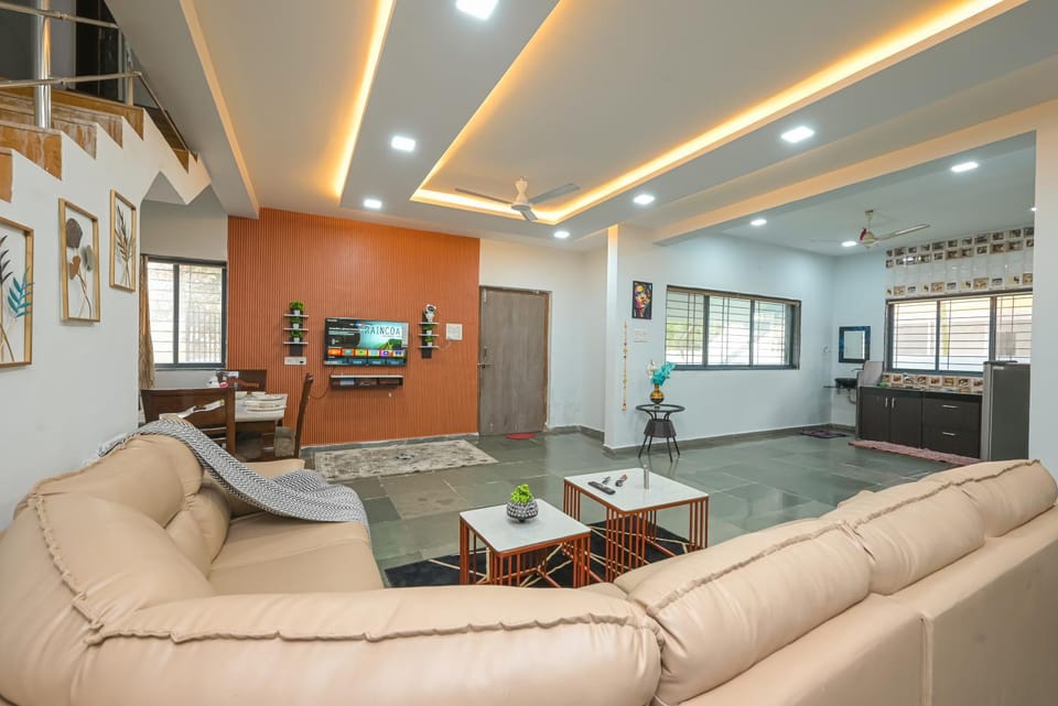 TV and multimedia, Kitchen or kitchenette, Living room, Seating area, Dining area, minibar, oven, pet friendly