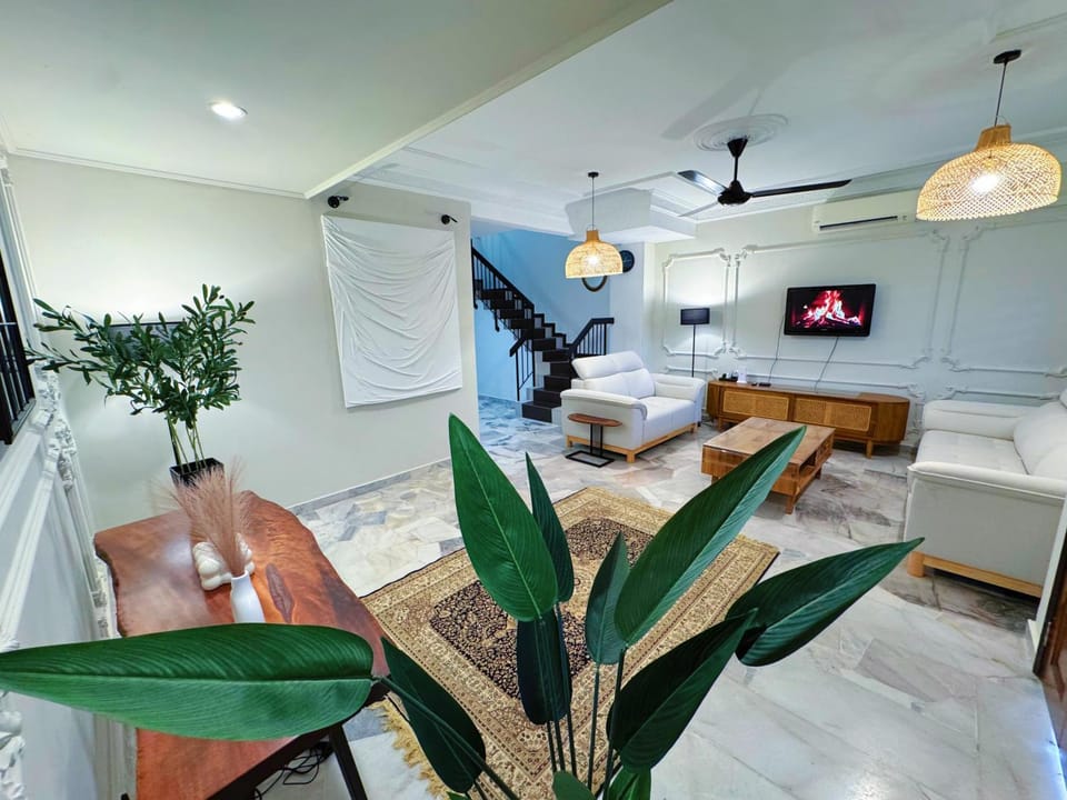 Living room, Seating area, air conditioner