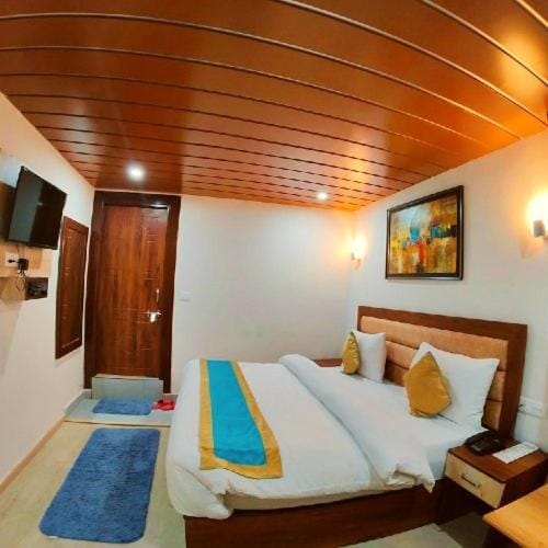 Hotel Adithya Hotel in Uttarakhand