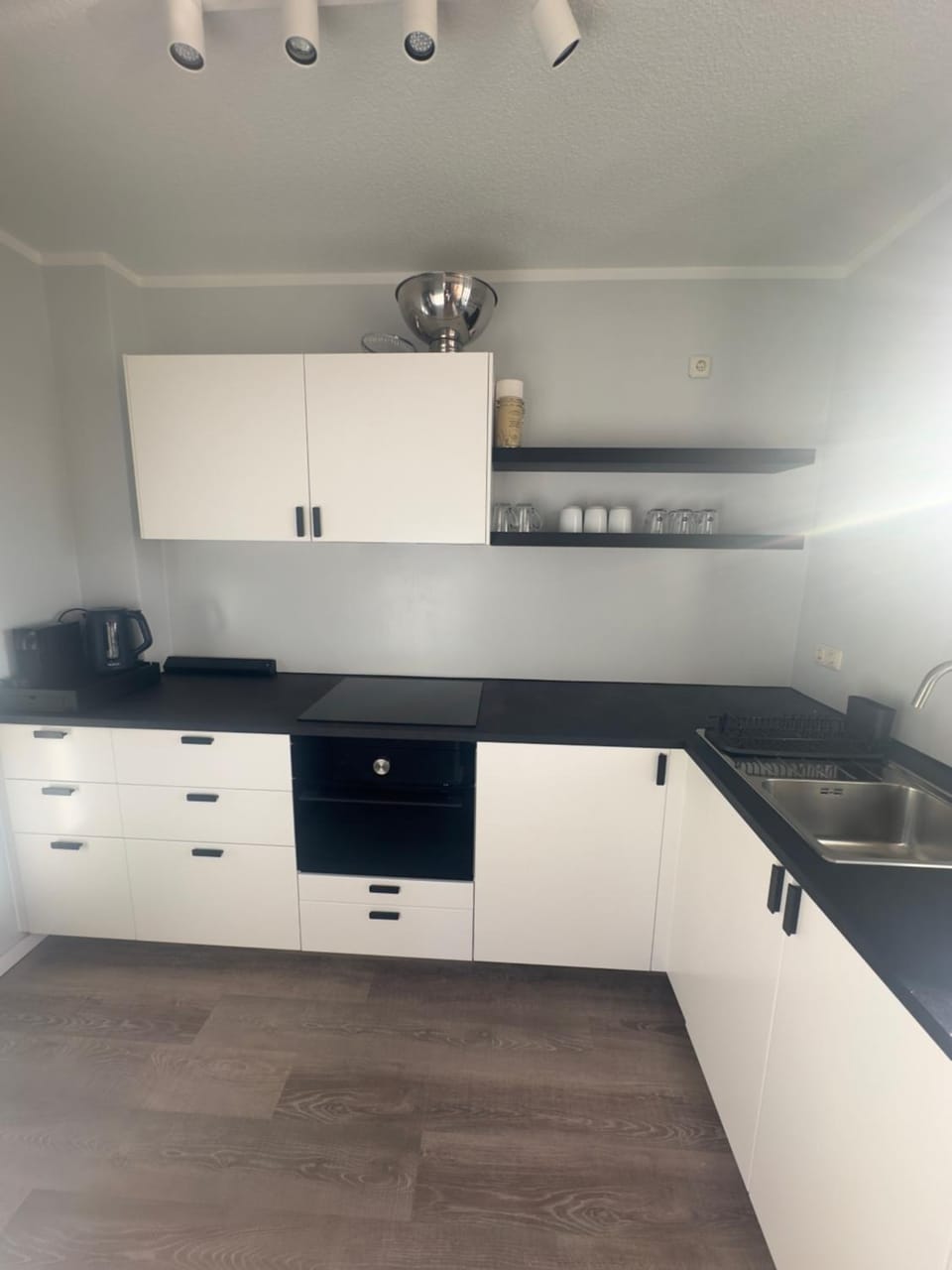 Kitchen or kitchenette, dishwasher, pet friendly, stove