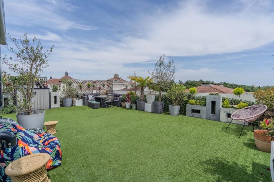 Sunnyside Rooftop Disneyland Paris Bmyguest Apartment in Bussy-Saint-Georges