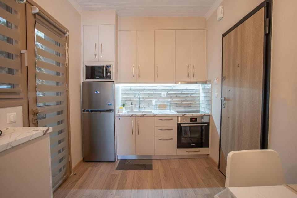 Kitchen or kitchenette, oven, stove