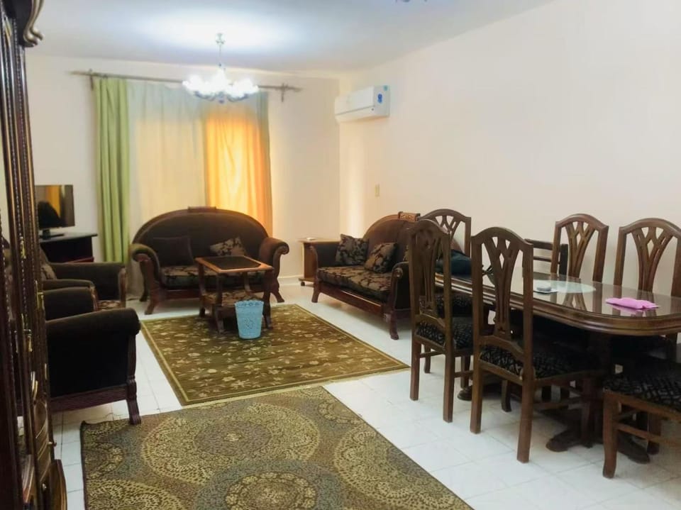 新开罗富人区rehab华人名宿 Vacation rental in Cairo