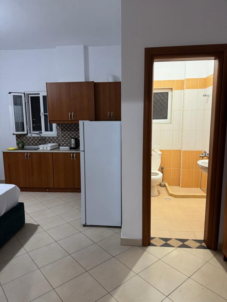 Shower, Bathroom, Kitchen or kitchenette