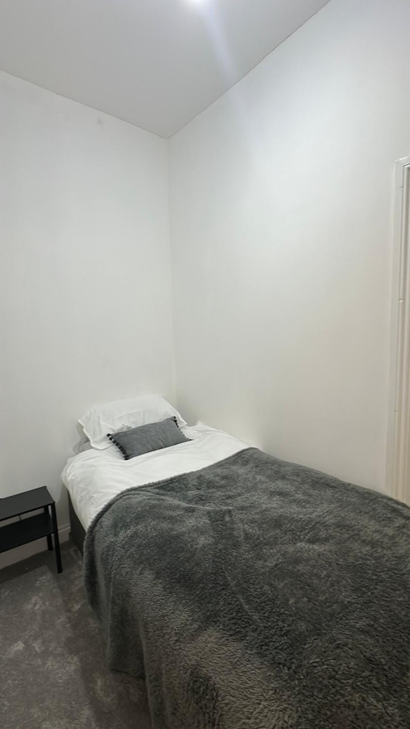 2-bed flat with free parking Apartment in Cardiff