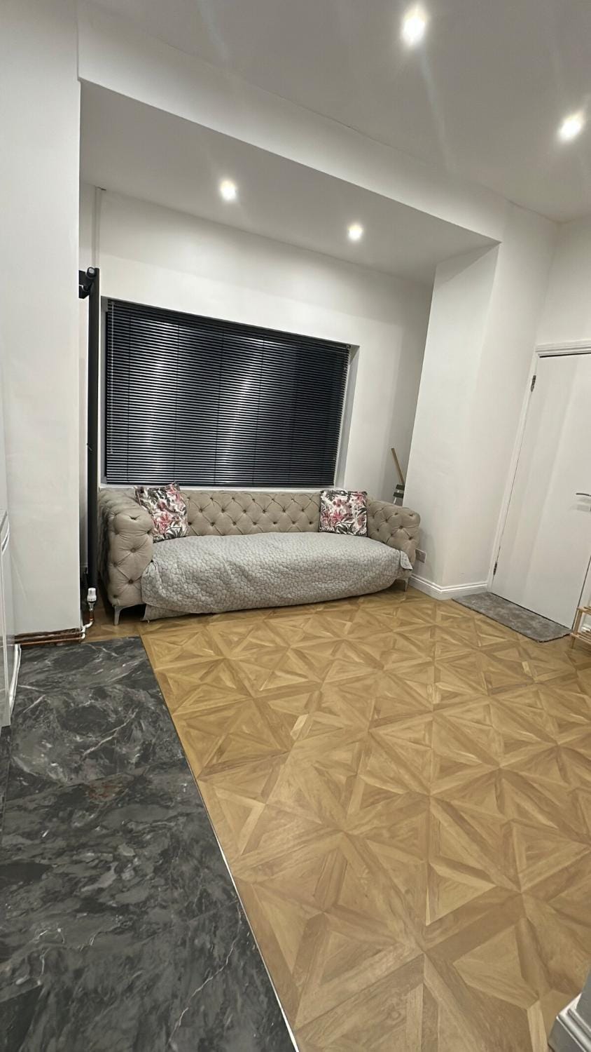 2-bed flat with free parking Apartment in Cardiff