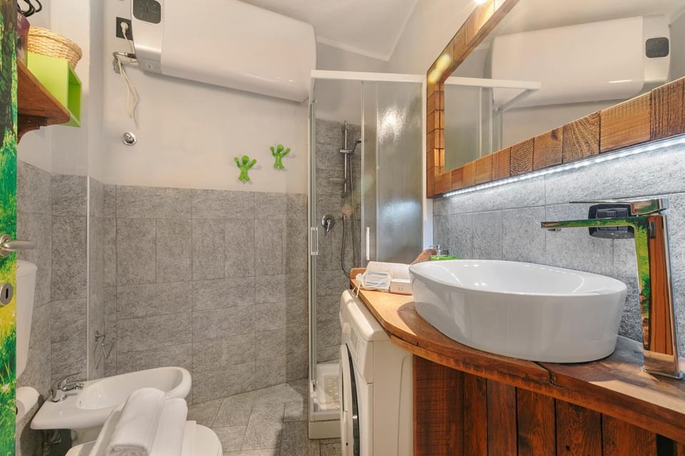 Shower, Bathroom