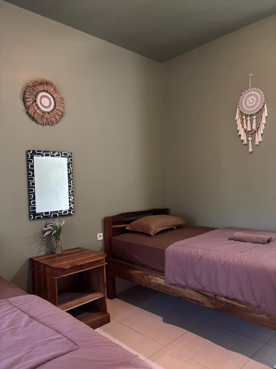 Vivian's Lakey peak homestay Vacation rental in West Nusa Tenggara, Indonesia