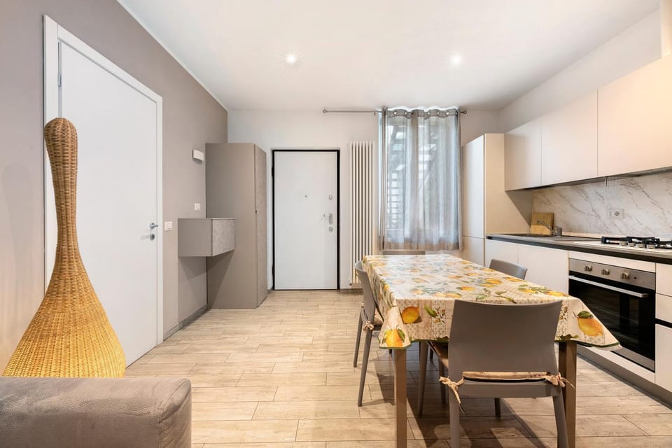 Property building, Kitchen or kitchenette, Living room