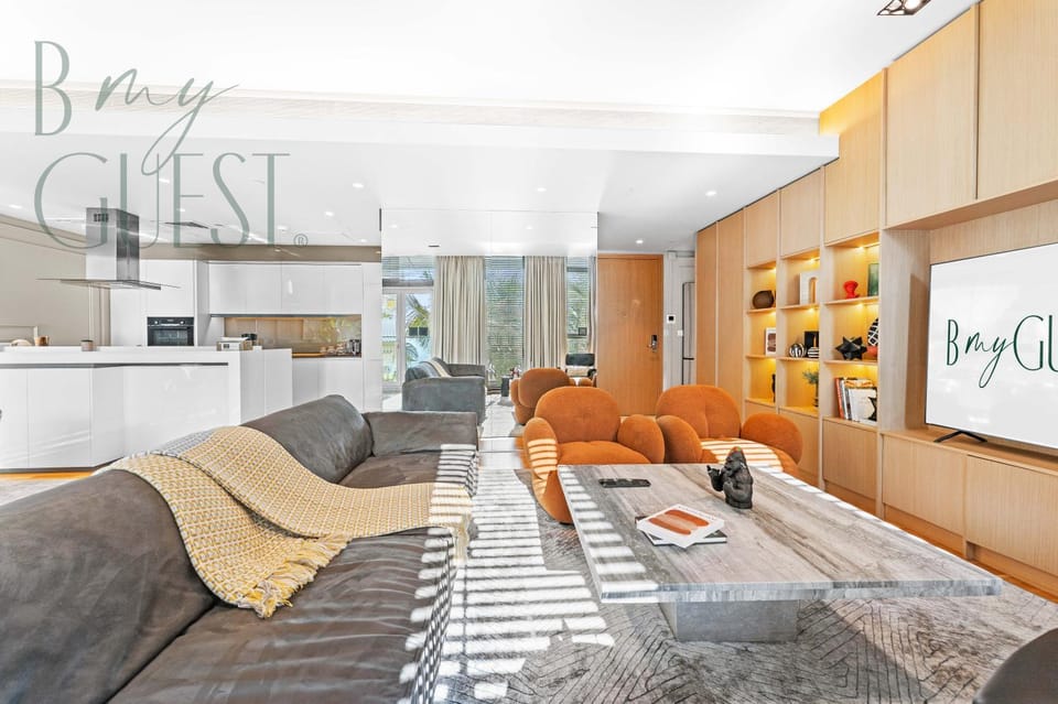 Kitchen or kitchenette, Living room, Seating area