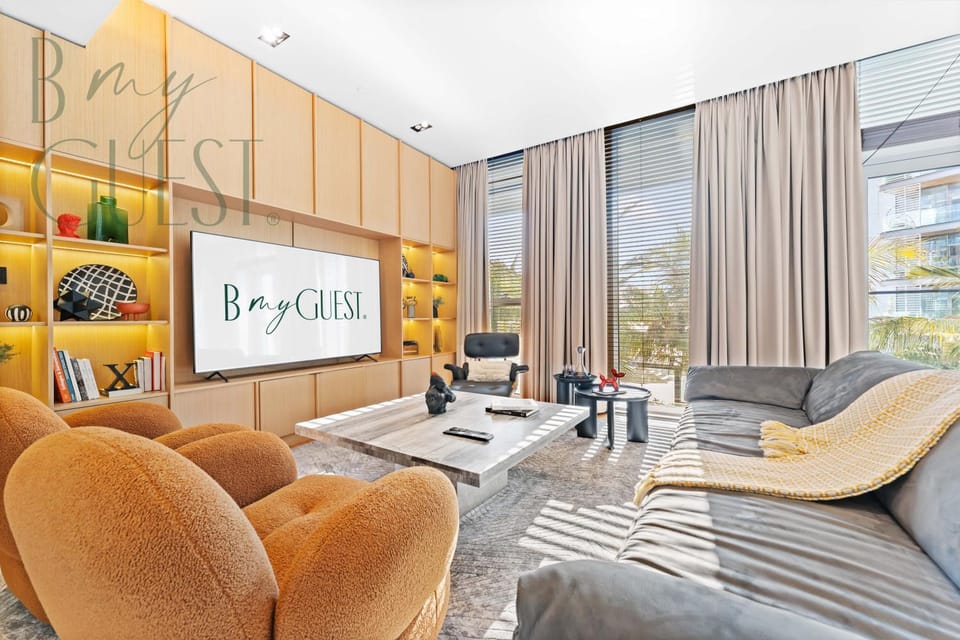TV and multimedia, Living room, Seating area, Text overlay