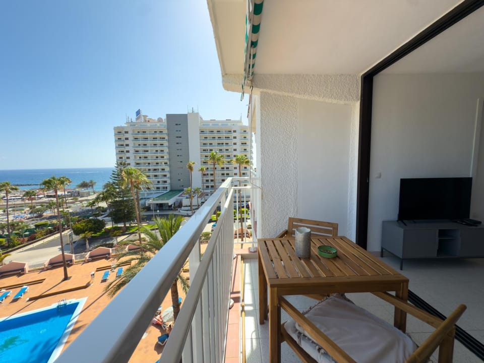 Day, Balcony/Terrace, Pool view, Sea view, Swimming pool