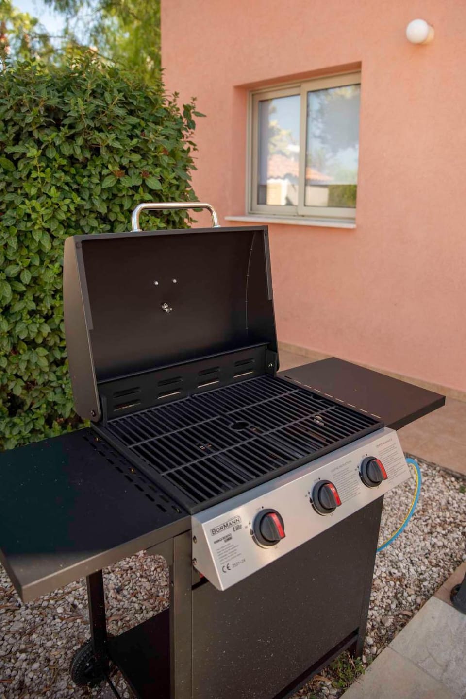 BBQ facilities, Swimming pool
