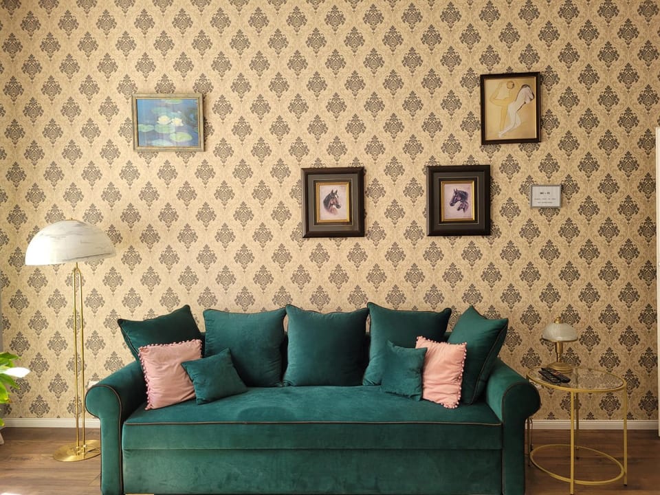 Living room, Photo of the whole room, Seating area, Bedroom