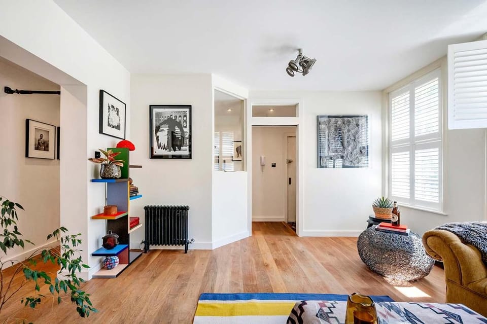 The Writers Light- 2 bed Shoreditch Apartment in London Borough of Hackney