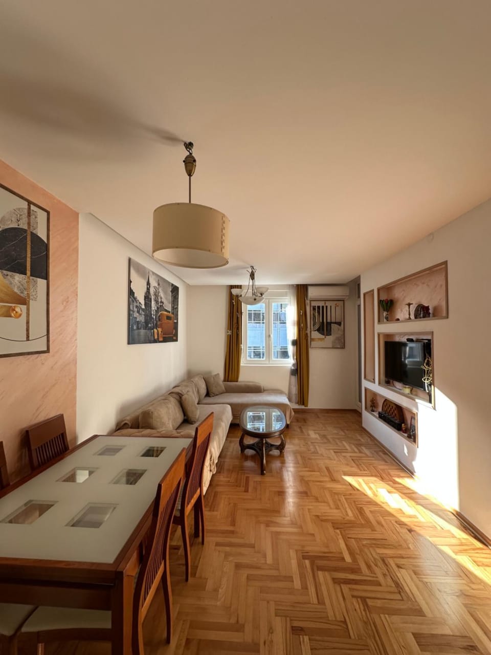 Living room, Seating area, Dining area