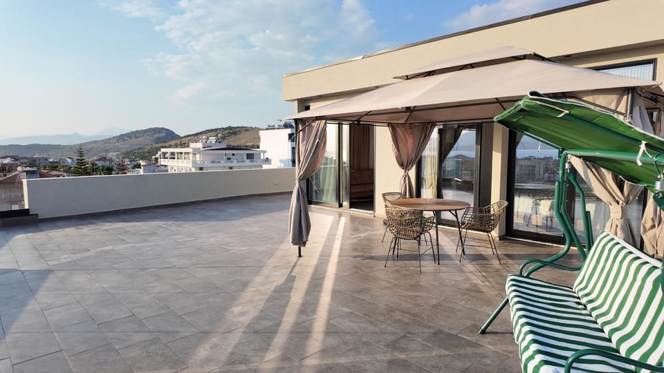 Balcony/Terrace, Balcony/Terrace, Dining area