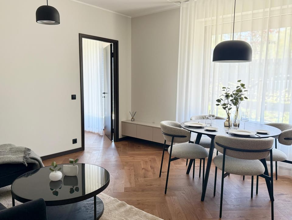Living room, Photo of the whole room, Seating area, Dining area