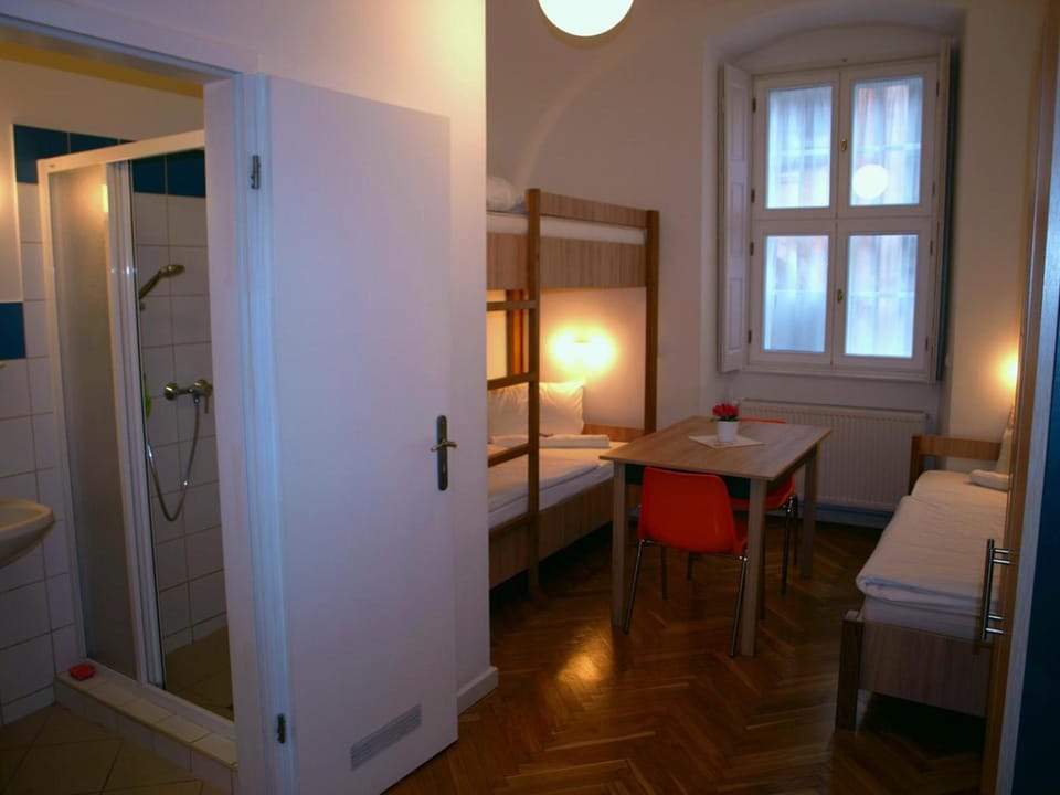 Bed, Bathroom, Photo of the whole room, Bedroom, bunk bed