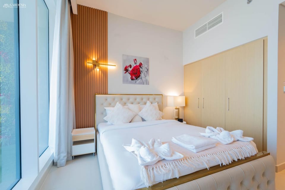 Bed, Photo of the whole room, Bedroom, towels, wardrobe, air conditioner