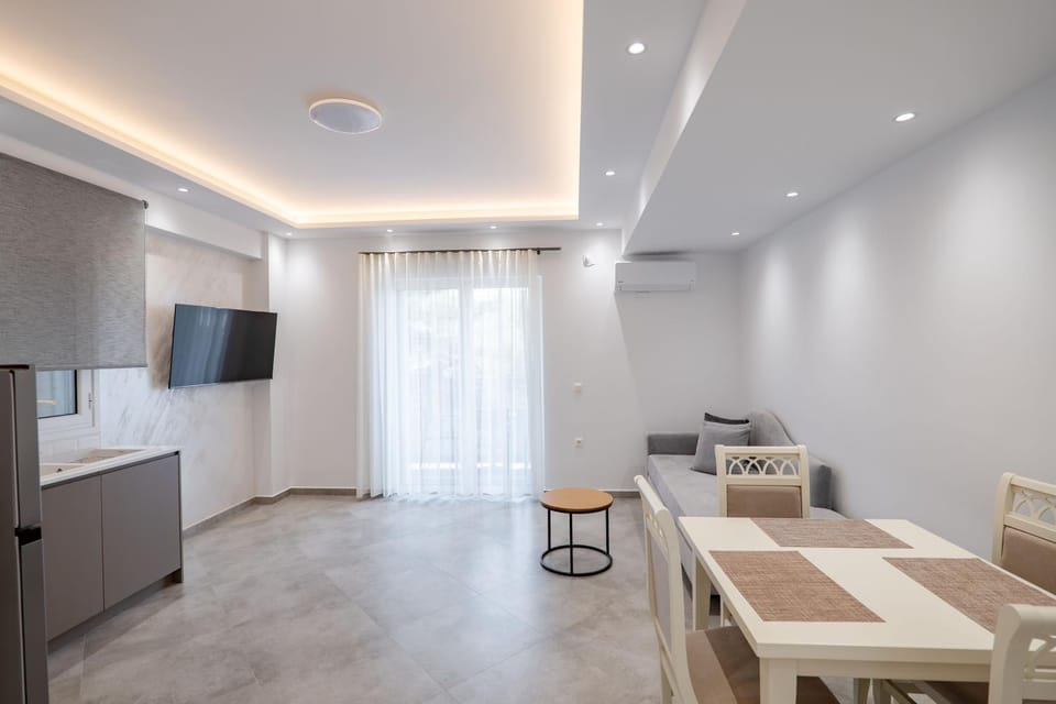 TV and multimedia, Kitchen or kitchenette, Dining area