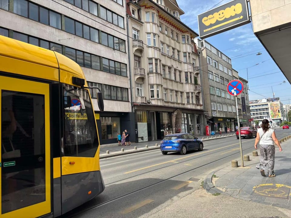 Neighbourhood, City view, Street view, Location