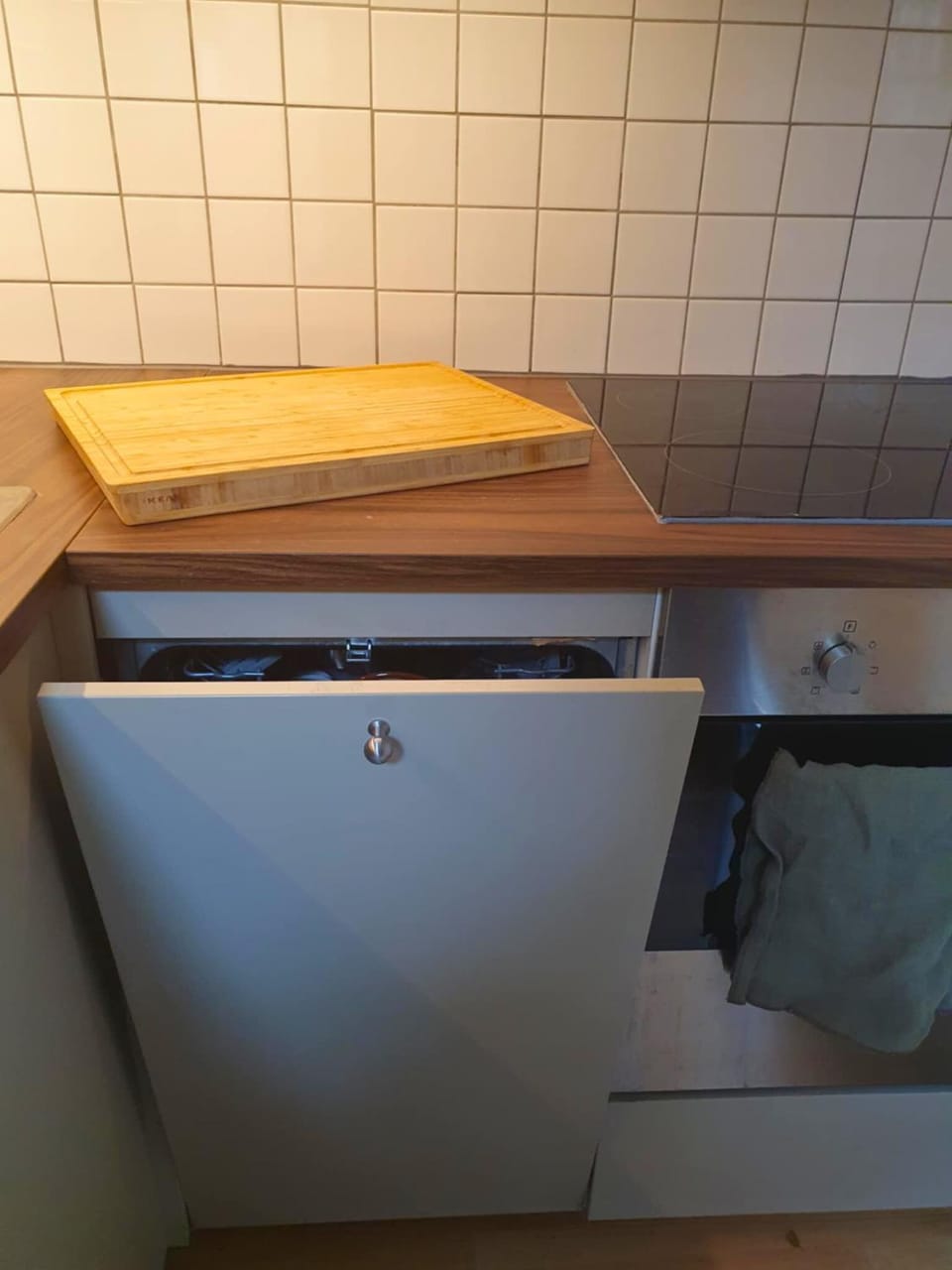 Kitchen or kitchenette, kitchen