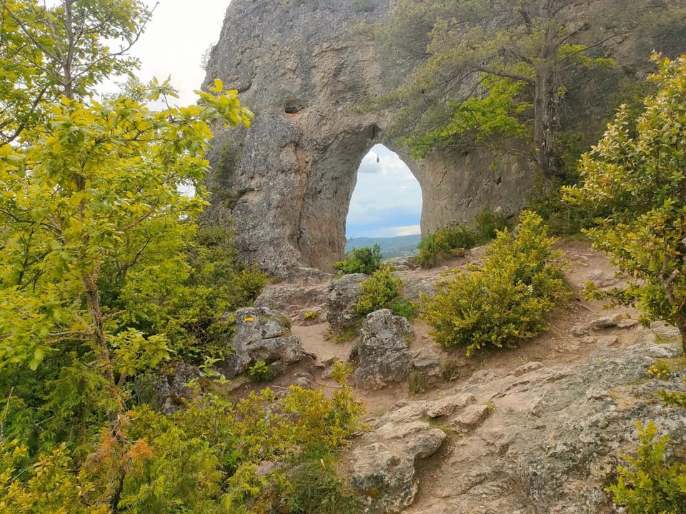 Nearby landmark, Spring, Day, Natural landscape, Mountain view