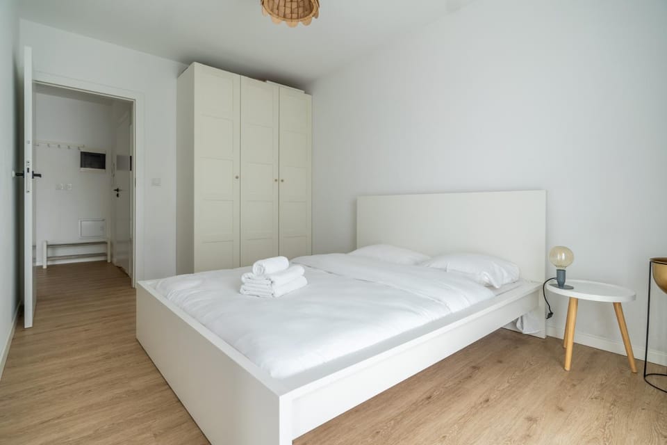 Bed, Photo of the whole room, Bedroom, towels, wardrobe