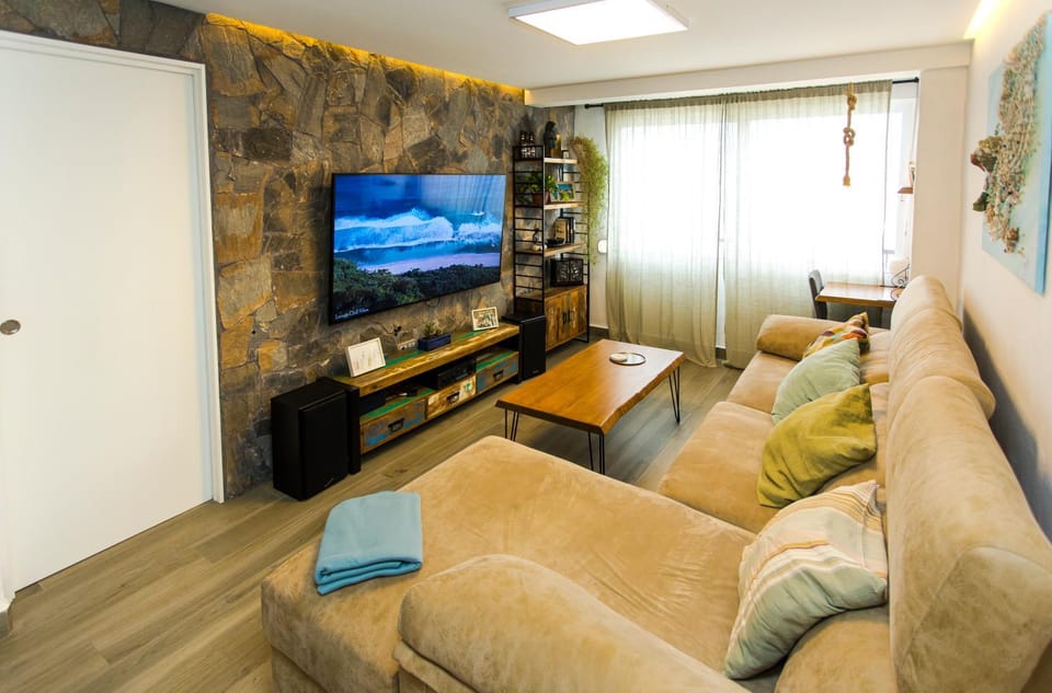 Communal lounge/ TV room, TV and multimedia, Living room