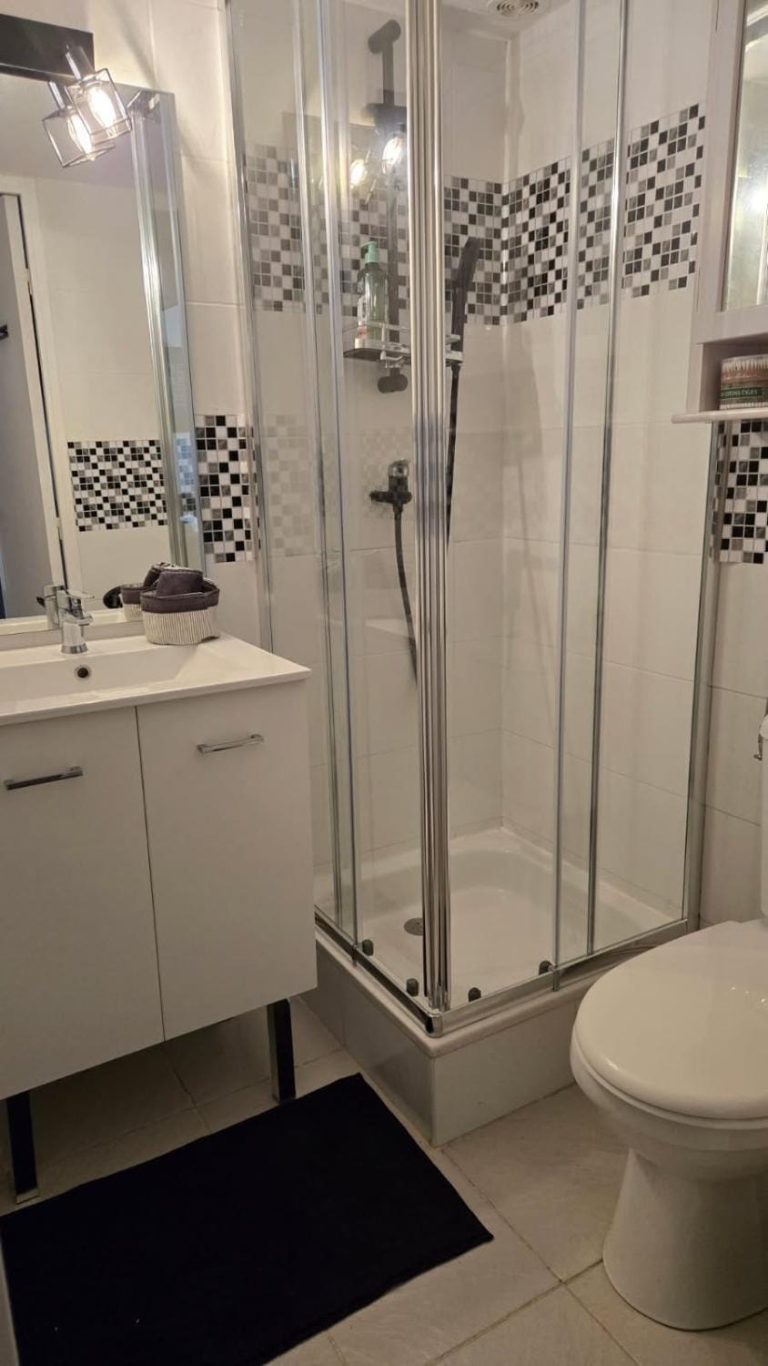 Shower, Toilet, Bathroom