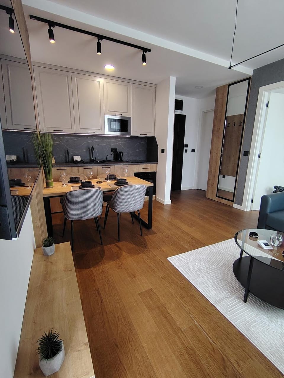 Kitchen or kitchenette, Living room, Seating area, Dining area, oven, stove