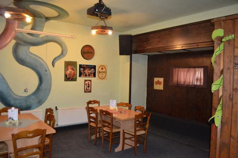 Seating area