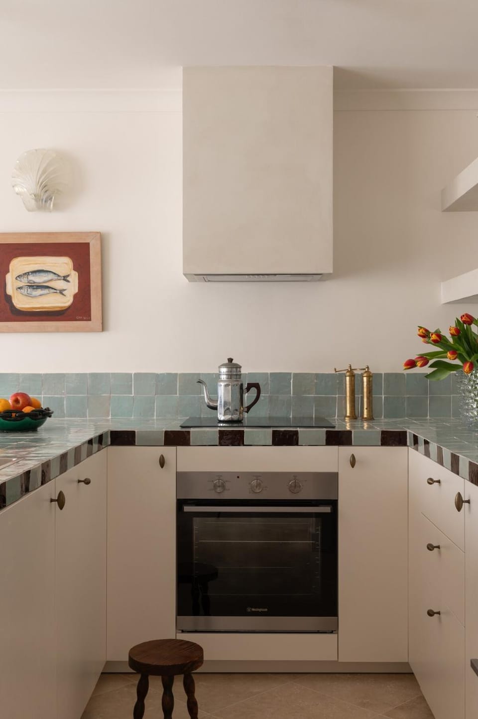 Coffee/tea facilities, Kitchen or kitchenette, dishwasher, stove, kitchen