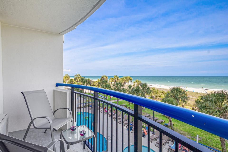 Patio, Day, Natural landscape, View (from property/room), Balcony/Terrace, Seating area, Beach, Sea view