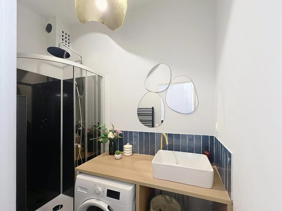 Shower, Bathroom