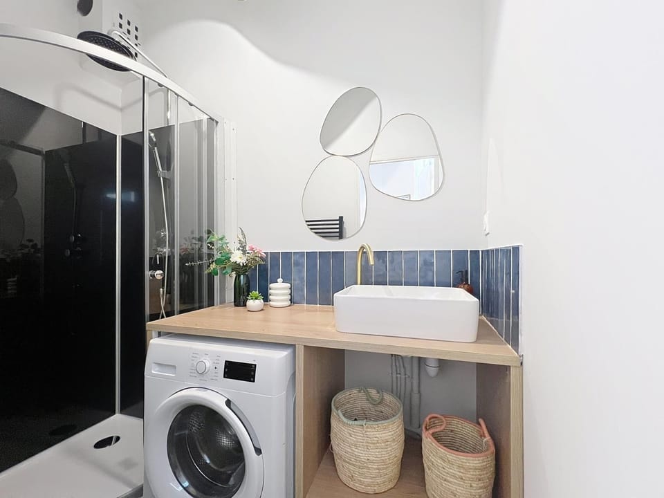 Shower, Bathroom, washing machine