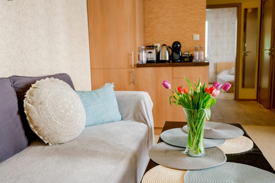 Coffee/tea facilities, Living room, Seating area