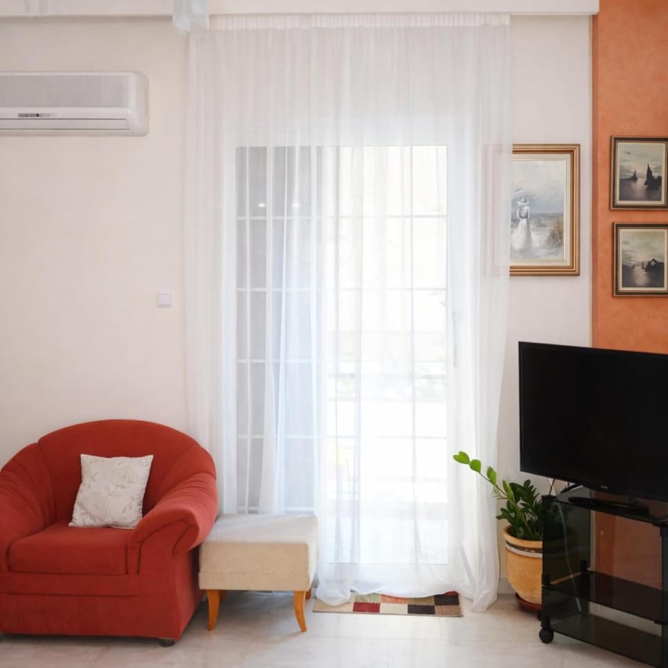 Living room, air conditioner
