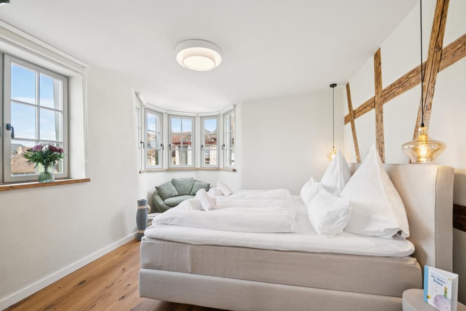 Bed, Photo of the whole room, Bedroom, Lake view, towels