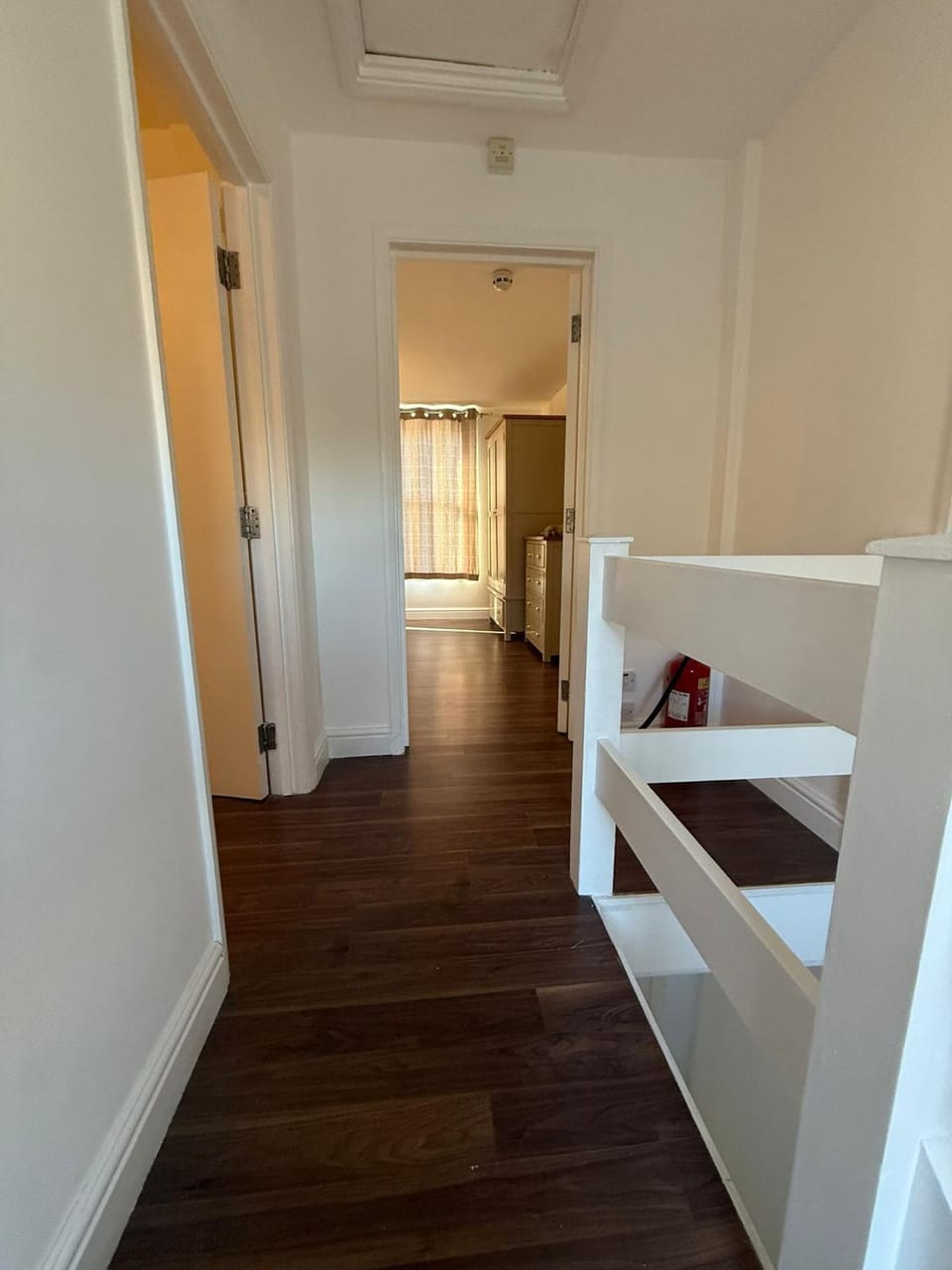 The Brixton Vining Street 4-Bed Urban Retreat BT7 Apartment in London