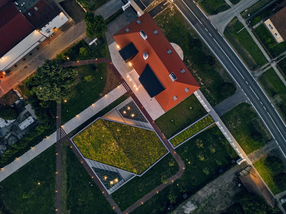 Property building, Bird's eye view