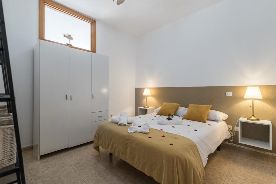 Home2Book Charming Rooftop Vibes Apartment Apartment in Comarca Norte