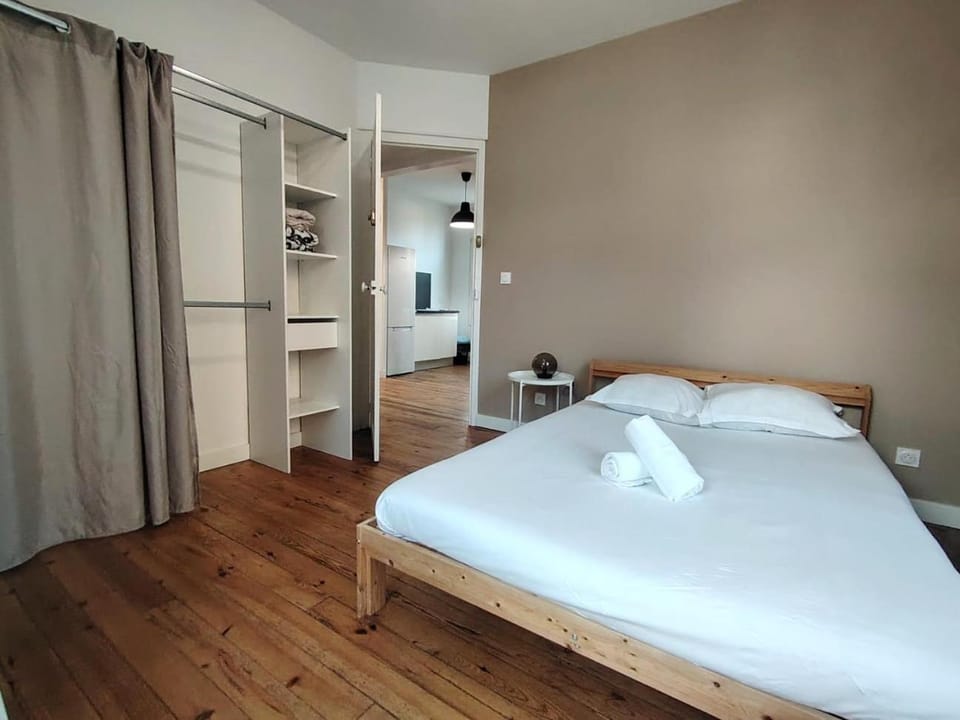 Bed, Photo of the whole room, Bedroom, towels, wardrobe