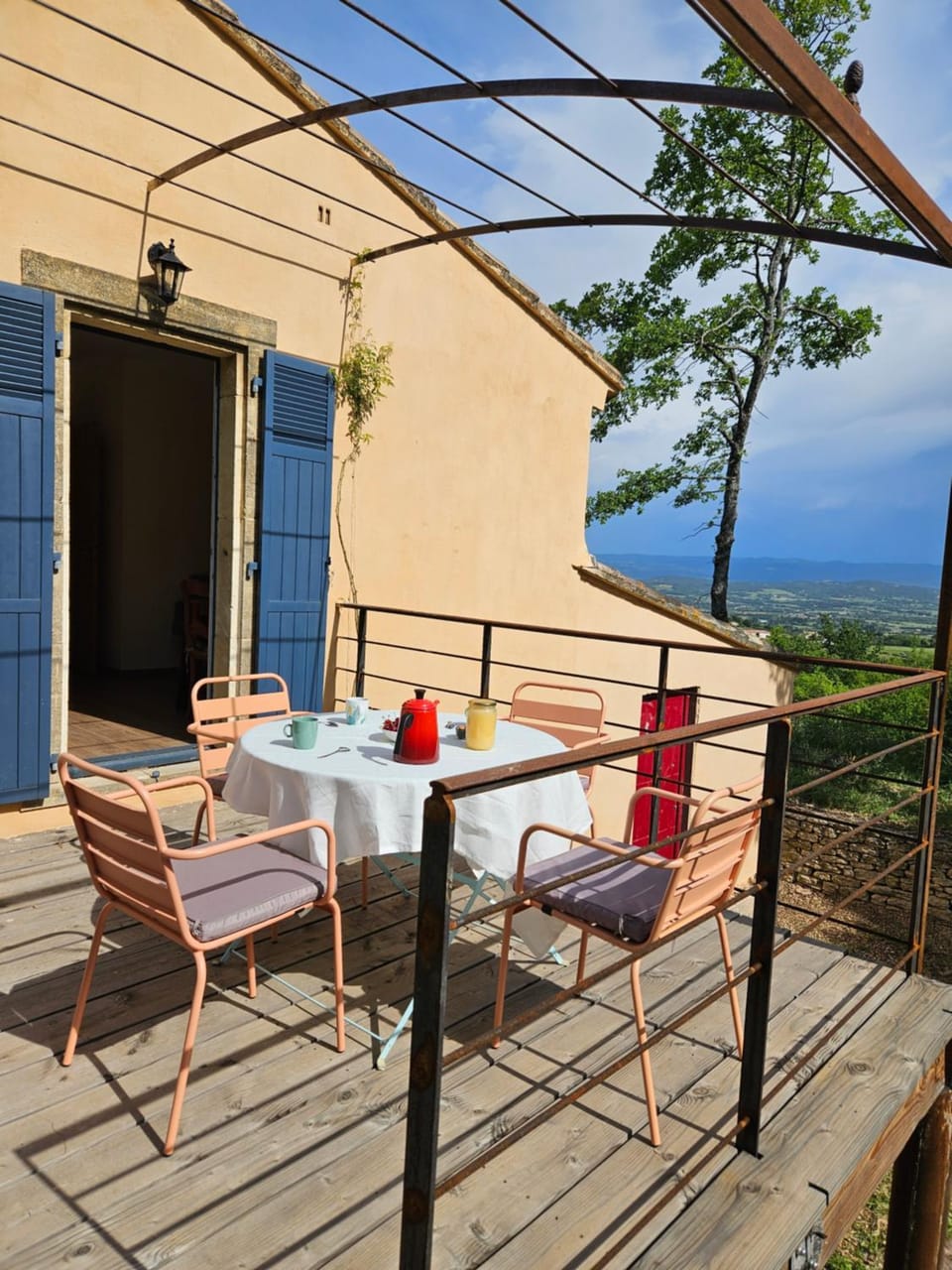 Vues imprenables, calme, nature, confort Apartment in Bonnieux